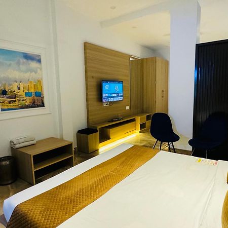 Holidayvilla & Suites Amritsar- Green Avenue Exterior foto